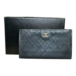 CHANEL Black Quilted Wallet | COA